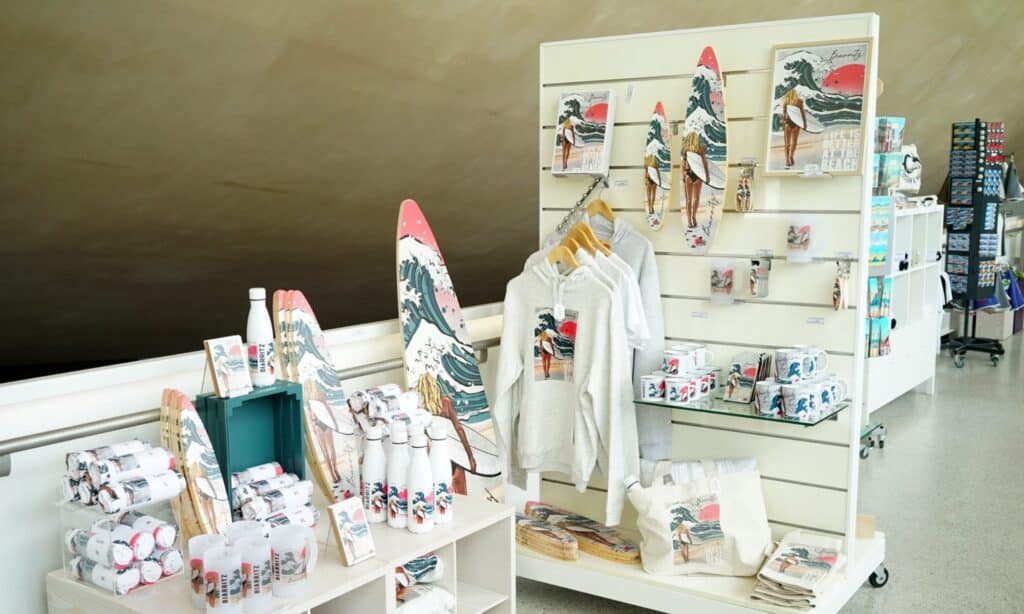 boutique2-cité-de-l-ocean-delphinepernaud